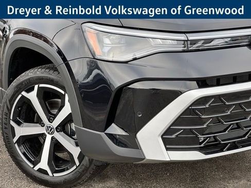 New 2026 Volkswagen Taos SEL image 10