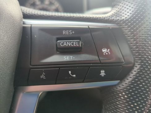 Used 2022 Mitsubishi Outlander SE image 40