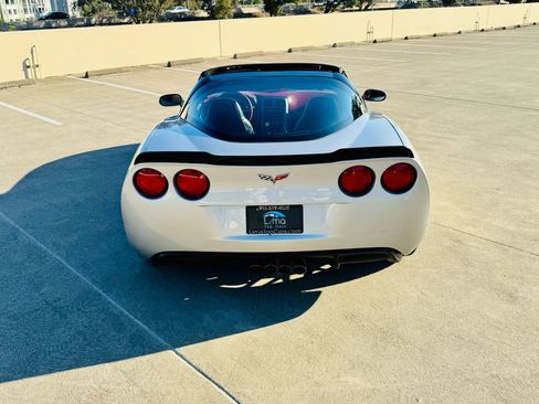 Used 2007 Chevrolet Corvette Coupe w/ Preferred Equipment Group image 12
