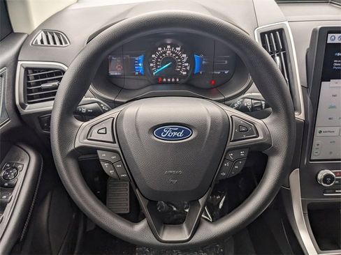 New 2024 Ford Edge SE w/ Black Appearance Package image 17