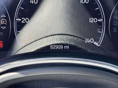 Used 2015 Jeep Grand Cherokee Altitude AWD/4WD image 26