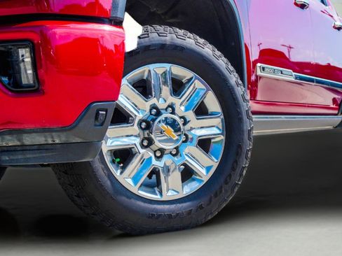 Used 2024 Chevrolet Silverado 3500 High Country w/ High Country Premium Package AWD/4WD image 2