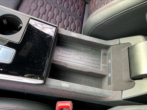 Used 2024 Audi RS 6 performance image 37