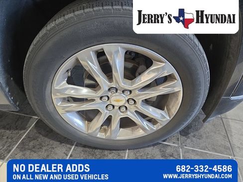 Used 2020 Chevrolet Traverse High Country FWD image 4