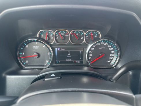 Used 2018 Chevrolet Silverado 1500 LT image 2