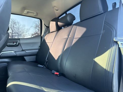 Used 2020 Toyota Tacoma SR5 image 29