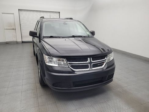 Used 2020 Dodge Journey SE w/ SE Popular Equipment Group FWD image 14