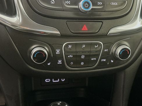 Used 2019 Chevrolet Equinox LT FWD image 24