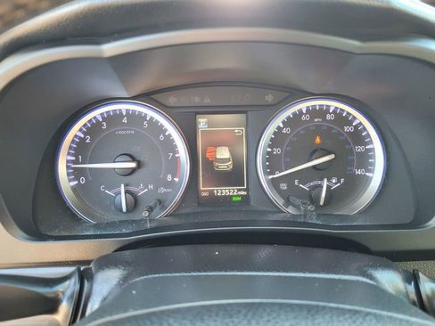 Used 2018 Toyota Highlander XLE image 24