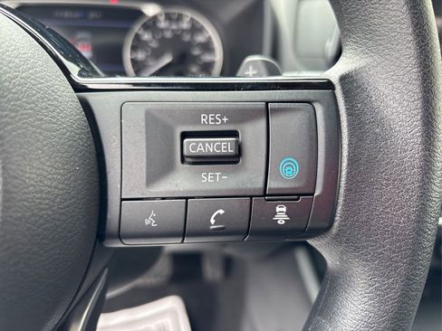 Used 2023 Nissan Rogue SV image 27