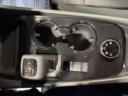 Used 2024 Nissan Rogue SV image 16