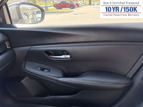 Used 2025 Nissan Sentra SV image 28