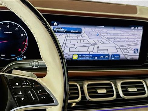Used 2024 Mercedes-Benz Maybach GLS 600 4MATIC image 16