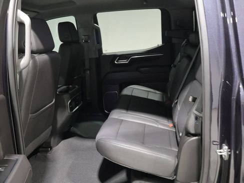 Used 2022 GMC Sierra 1500 SLT w/ SLT Convenience Package AWD/4WD image 19