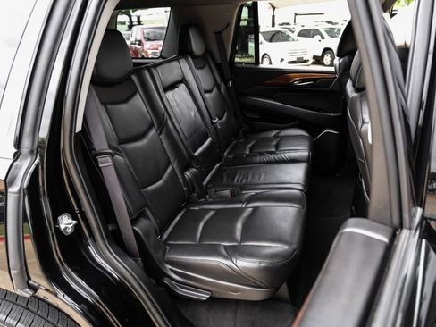 Used 2019 Cadillac Escalade Premium Luxury w/ LPO, Radiant Package RWD image 35