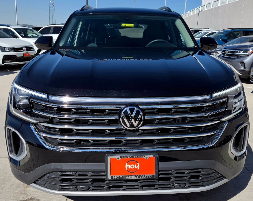 Certified 2026 Volkswagen Atlas SE FWD image 4
