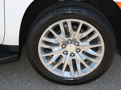 Used 2024 Chevrolet Tahoe Premier RWD image 5