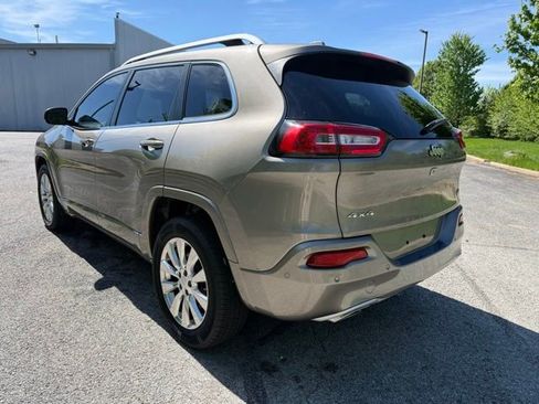 Used 2017 Jeep Cherokee Overland w/ Technology Group image 9