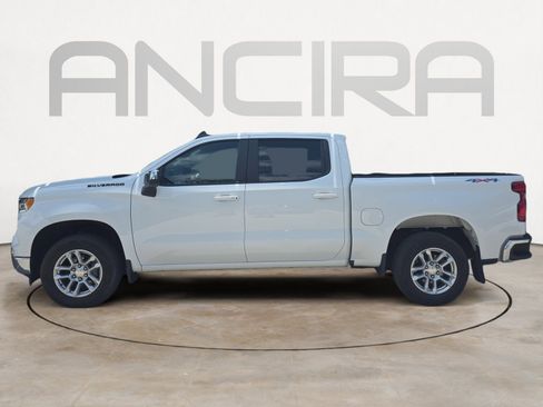 Used 2024 Chevrolet Silverado 1500 LT AWD/4WD image 5