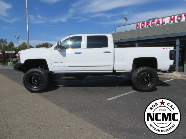 Used 2019 Chevrolet Silverado 2500 LTZ w/ Duramax Plus Package AWD/4WD image 2