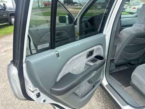 Used 2005 Honda Pilot EX image 9
