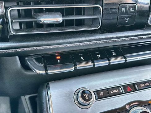 Used 2024 Lincoln Aviator 2WD w/ Premium Package image 20
