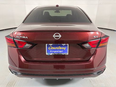 Used 2023 Nissan Altima 2.5 SV image 7