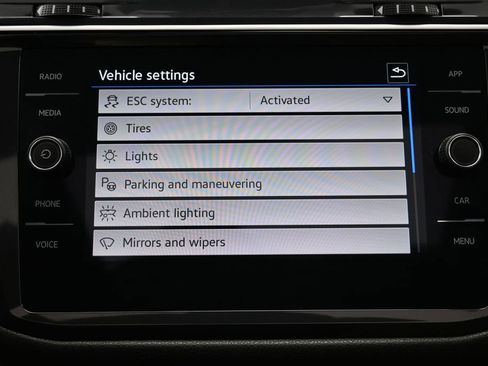 Used 2024 Volkswagen Tiguan SE R-Line AWD/4WD image 24