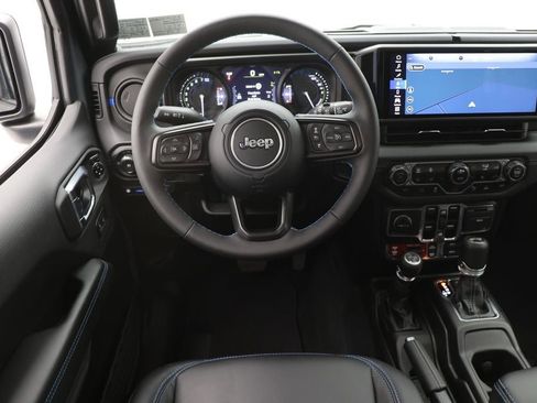 Used 2024 Jeep Wrangler Unlimited Rubicon 4xe image 14