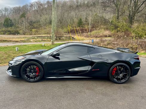 Used 2025 Chevrolet Corvette Z06 image 5