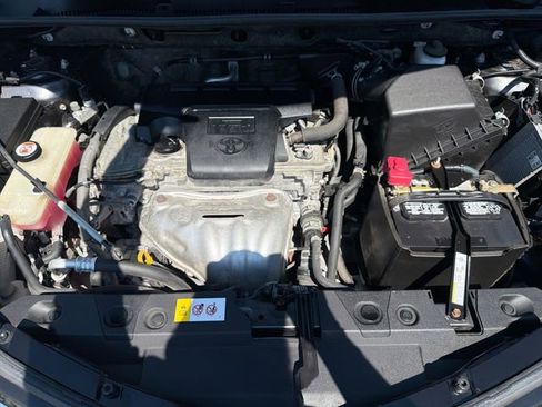 Used 2017 Toyota RAV4 XLE AWD/4WD image 20