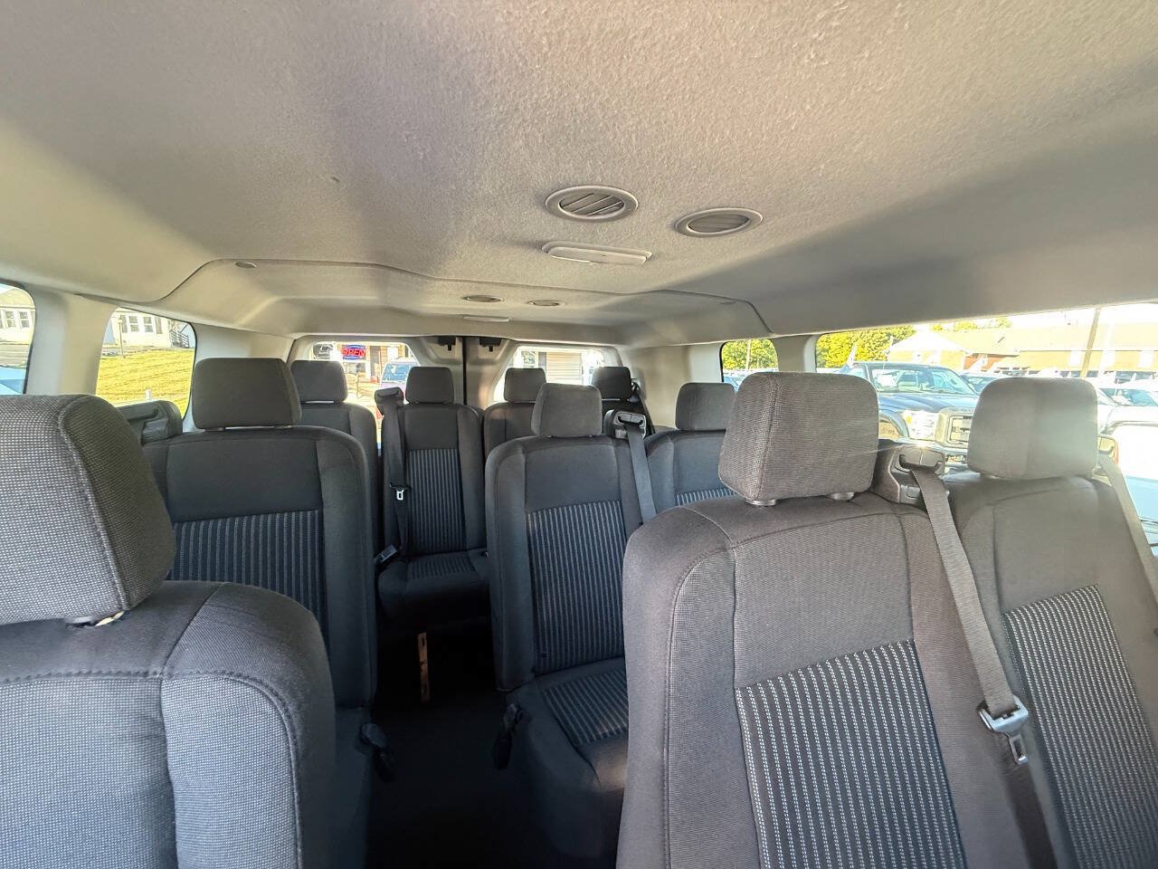Used 2018 Ford Transit 350 XL RWD image 11