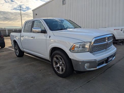 Used 2016 RAM 1500 Laramie w/ Convenience Group image 3