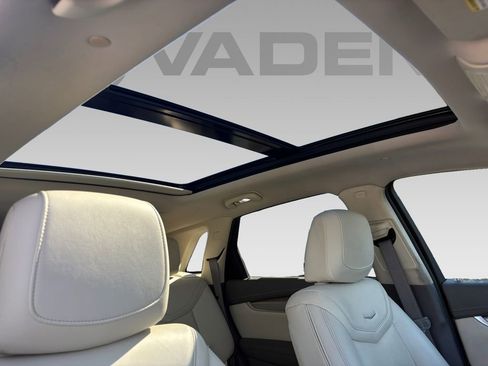 Used 2022 Cadillac XT5 Premium Luxury image 6