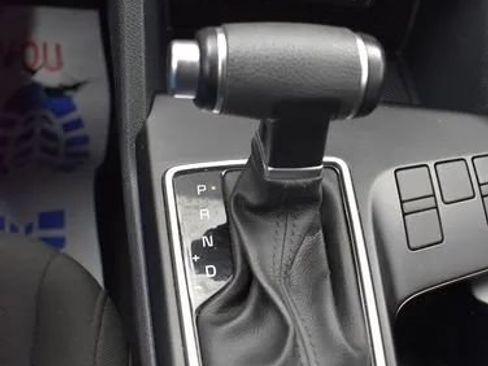 Used 2025 Kia Sportage LX FWD image 34