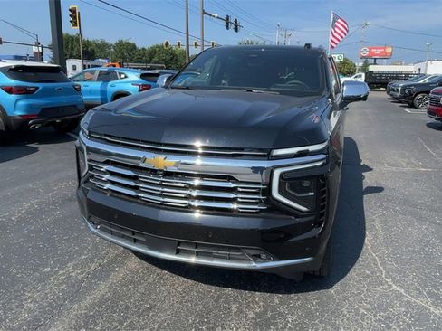 New 2025 Chevrolet Suburban Premier image 5