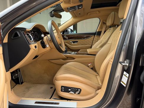 Used 2021 Bentley Flying Spur W12 AWD/4WD image 11