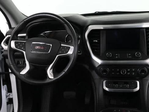 Used 2022 GMC Acadia SLT w/ Technology Package image 3
