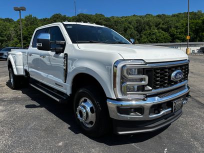 New 2026 Ford F350 Lariat w/ Lariat Premium Package