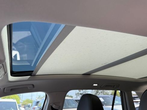 New 2026 Volkswagen Tiguan SE FWD image 16