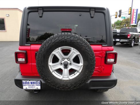 Used 2019 Jeep Wrangler Unlimited Sport S AWD/4WD image 6