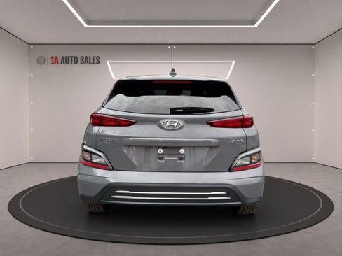 Used 2023 Hyundai Kona SE FWD image 4