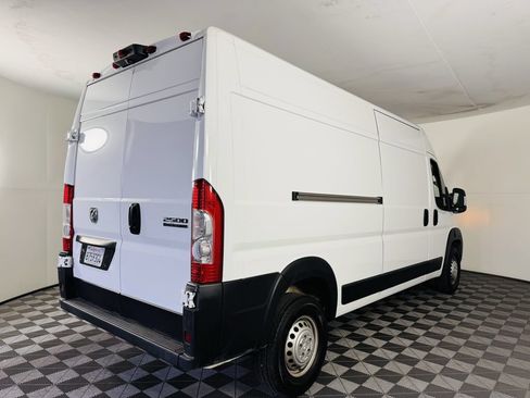 Used 2026 RAM ProMaster 2500 w/ Convenience Group FWD image 21