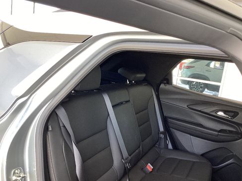 Used 2025 Chevrolet TrailBlazer ACTIV w/ Convenience Package FWD image 20