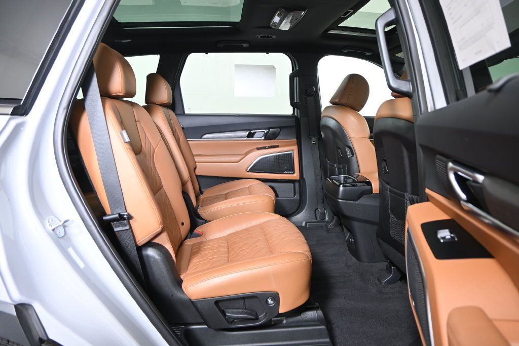 Used 2024 Kia Telluride SX X-Line AWD/4WD image 16