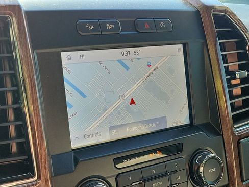 Used 2019 Ford F150 Lariat image 34