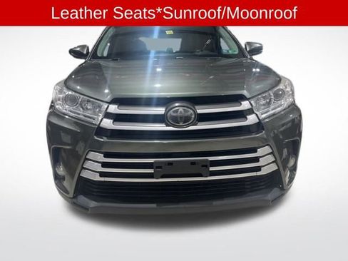 Used 2018 Toyota Highlander XLE image 2