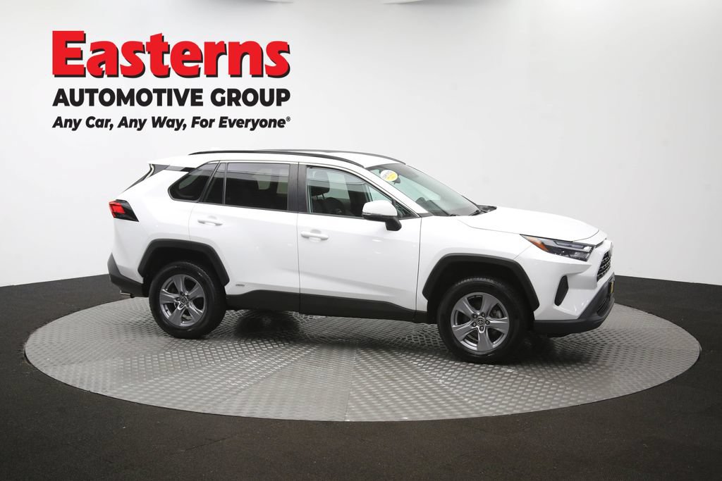 Used 2022 Toyota RAV4 XLE AWD/4WD image 47