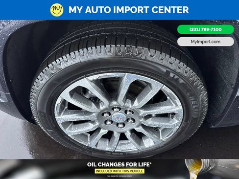 Used 2021 GMC Acadia Denali w/ Denali Ultimate Package AWD/4WD image 7
