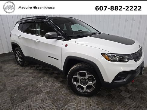 Used 2022 Jeep Compass Trailhawk w/ Trailhawk Convenience Group AWD/4WD image 8